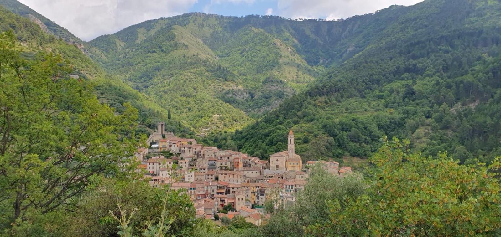 La Tiniera A Luceram - Maison Renovee 2023- Terrasse - Wifi - Village Des Creches Bagian luar foto